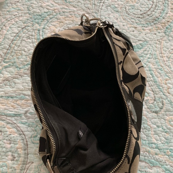 Coach purse - Picture 5 of 7